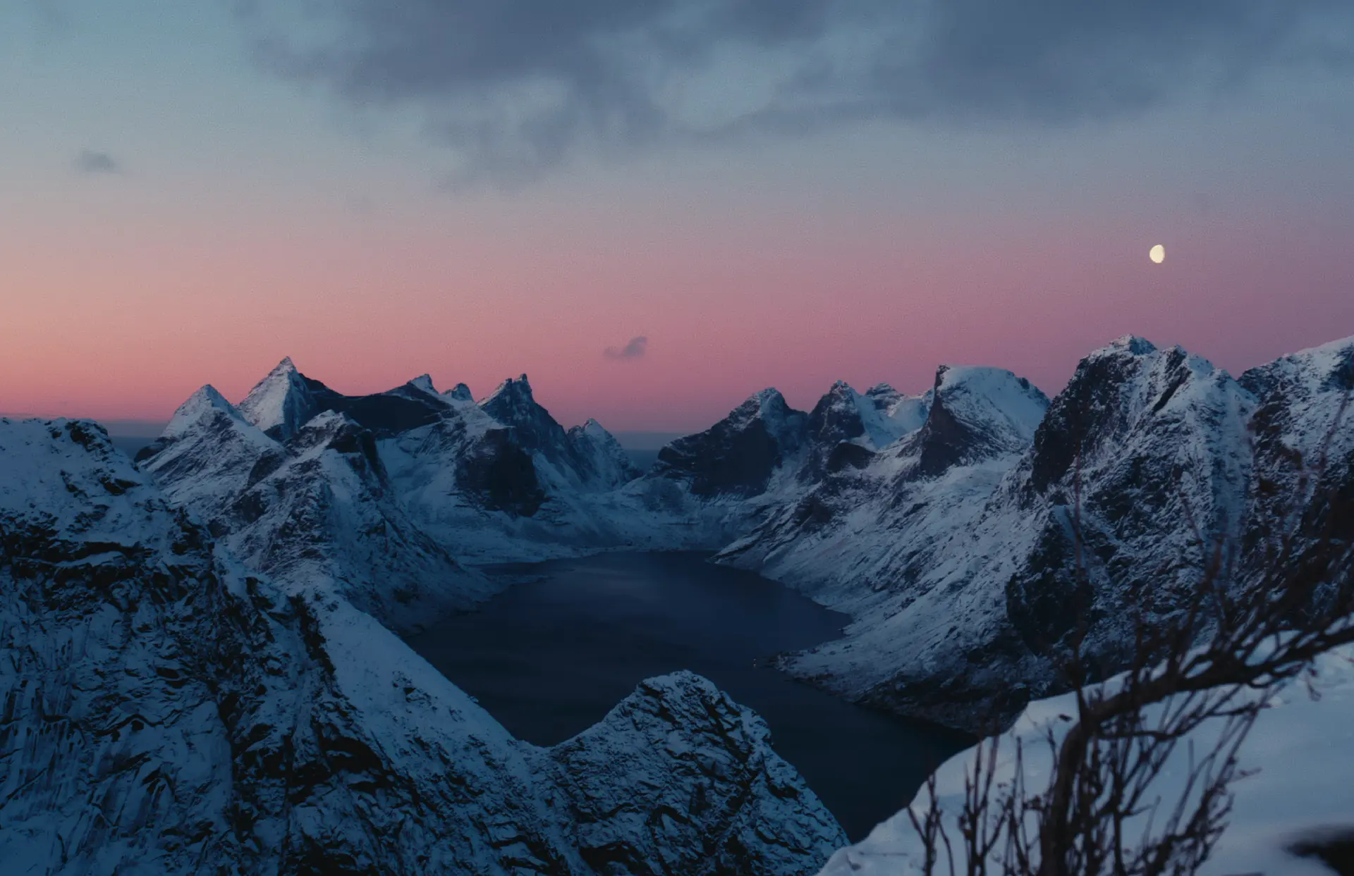 Beach Holiday or Mountain Escape: Which One Is Right for You?